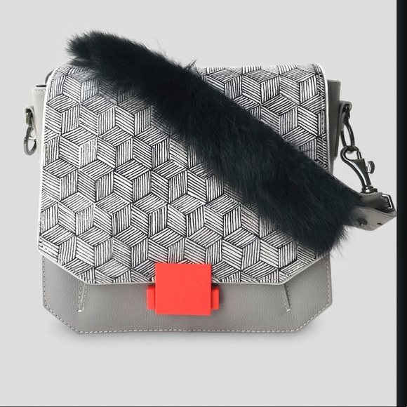 Min & Mon Handbags - ❄️SALE❄️Geometric Shoulder Bag + FREE Tote⭐️